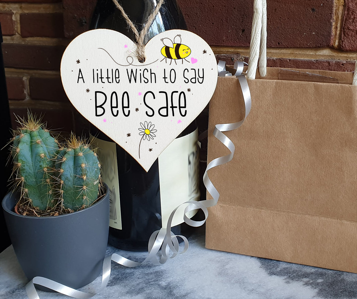 Handmade Wooden Hanging Heart Plaque Gift a little wish to say Bee Safe novelty window wall hanger gift friends family stay safe word play bumble bee saying