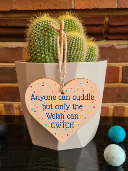 Handmade Wooden Hanging Heart Plaque Gift Cuddle Welsh Cwtch Fun Novelty Wall Hanger Decoration Friendship Family Love