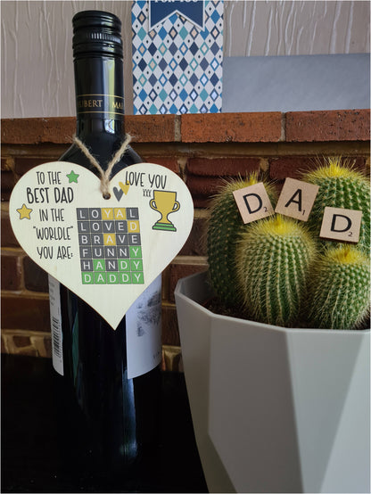 Best Dad in the World Wordle Funny Novelty Hanging Heart Wooden Decoration Gift Father's Day Card Alternative