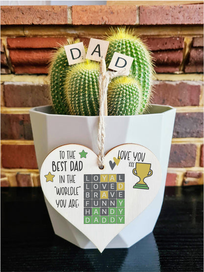 Best Dad in the World Wordle Funny Novelty Hanging Heart Wooden Decoration Gift Father's Day Card Alternative