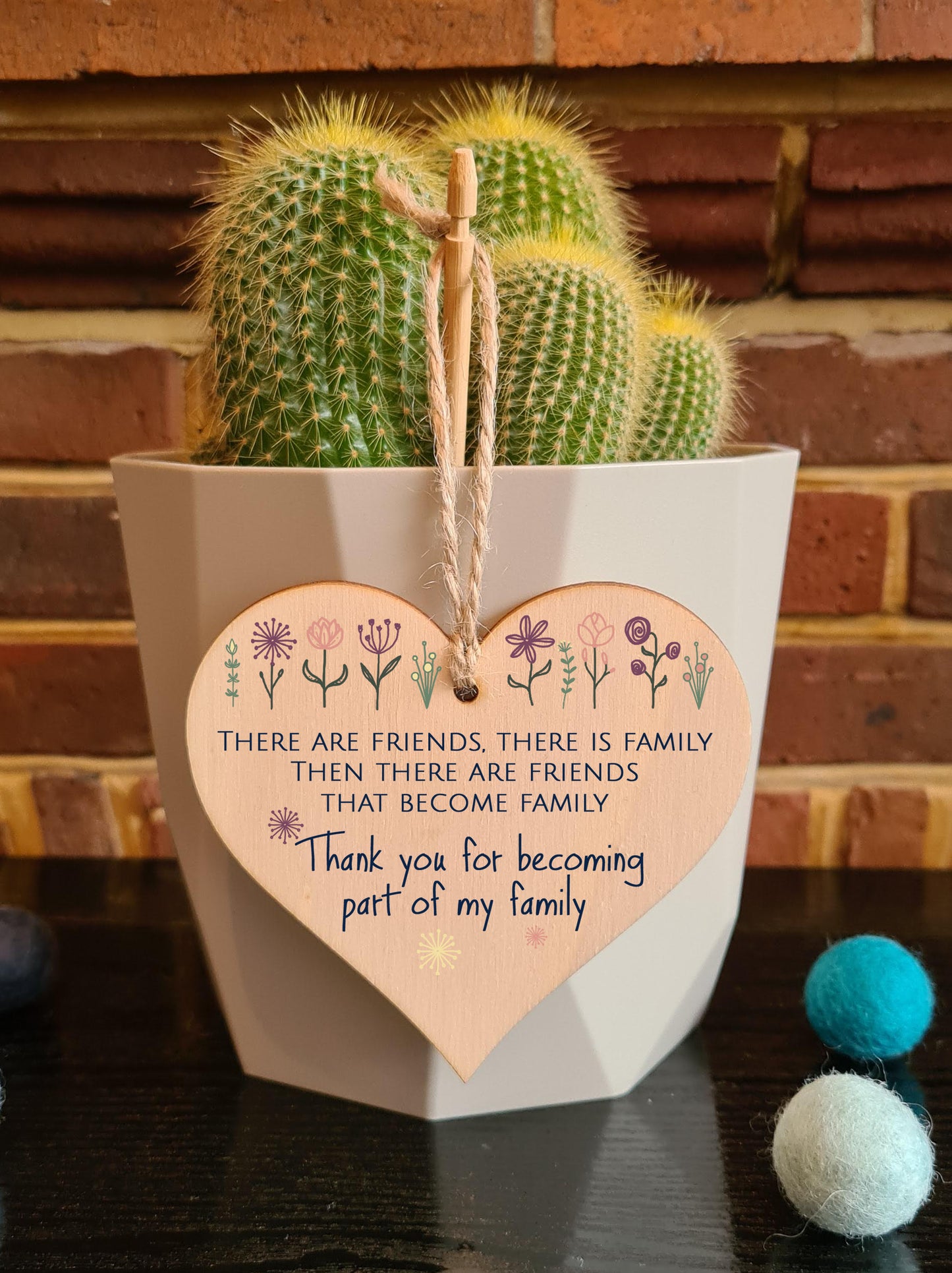 Handmade Wooden Hanging Heart Plaque Gift Friends Become Family Thank You Inspirational Wall Hanger Card Alternative Friendship Family