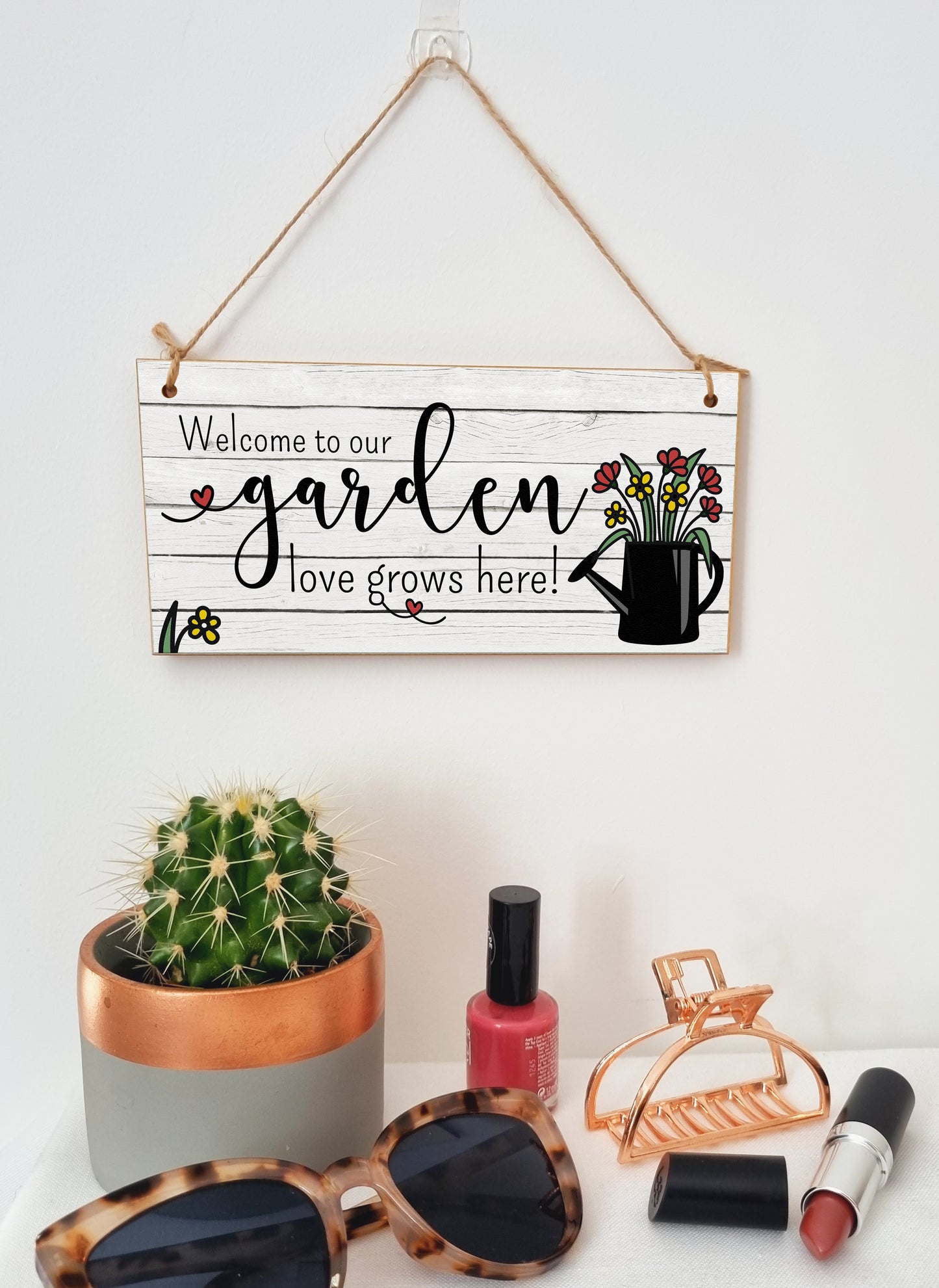 Welcome to Our Garden Love Grows Decorative Rustic Gift Handmade Wooden Plaque Home Décor Hanging Sign Family