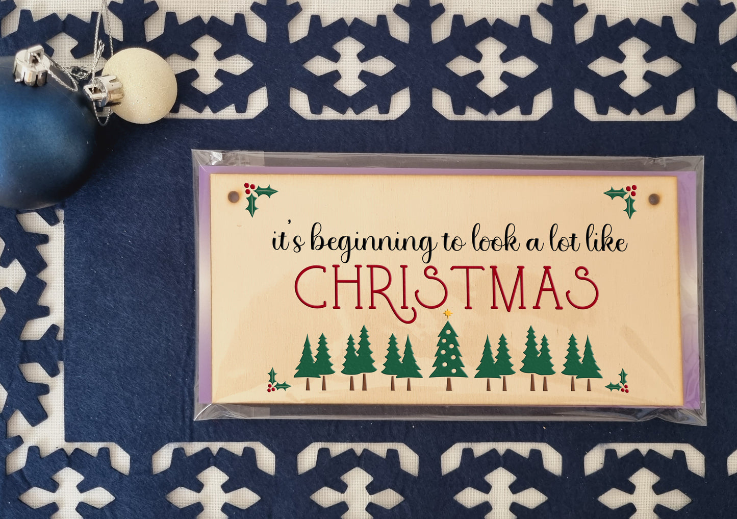 It's Beginning to Look a Lot Like Christmas Sign Decoration Home Handmade Wooden Hanging Wall Plaque Gift