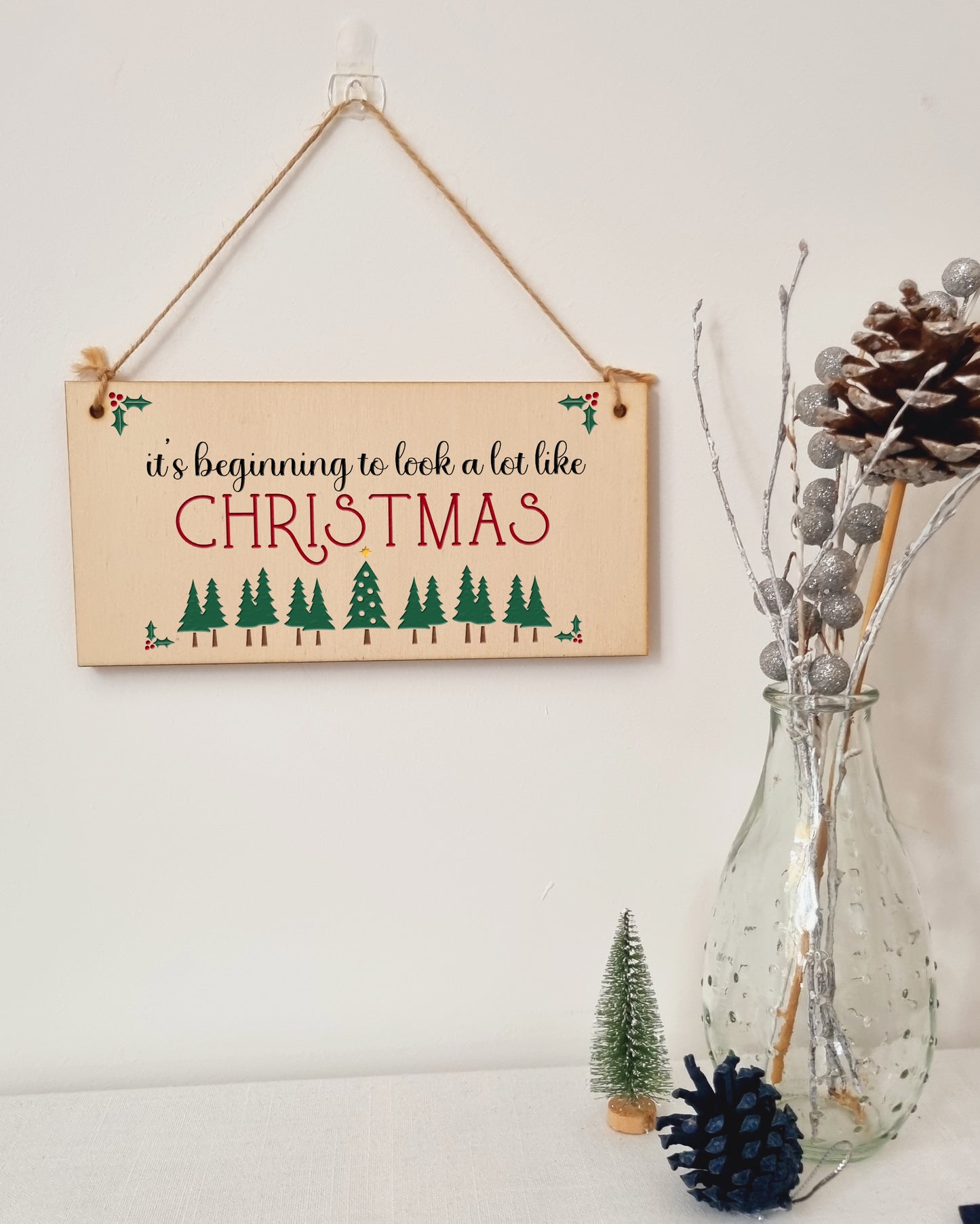 It's Beginning to Look a Lot Like Christmas Sign Decoration Home Handmade Wooden Hanging Wall Plaque Gift