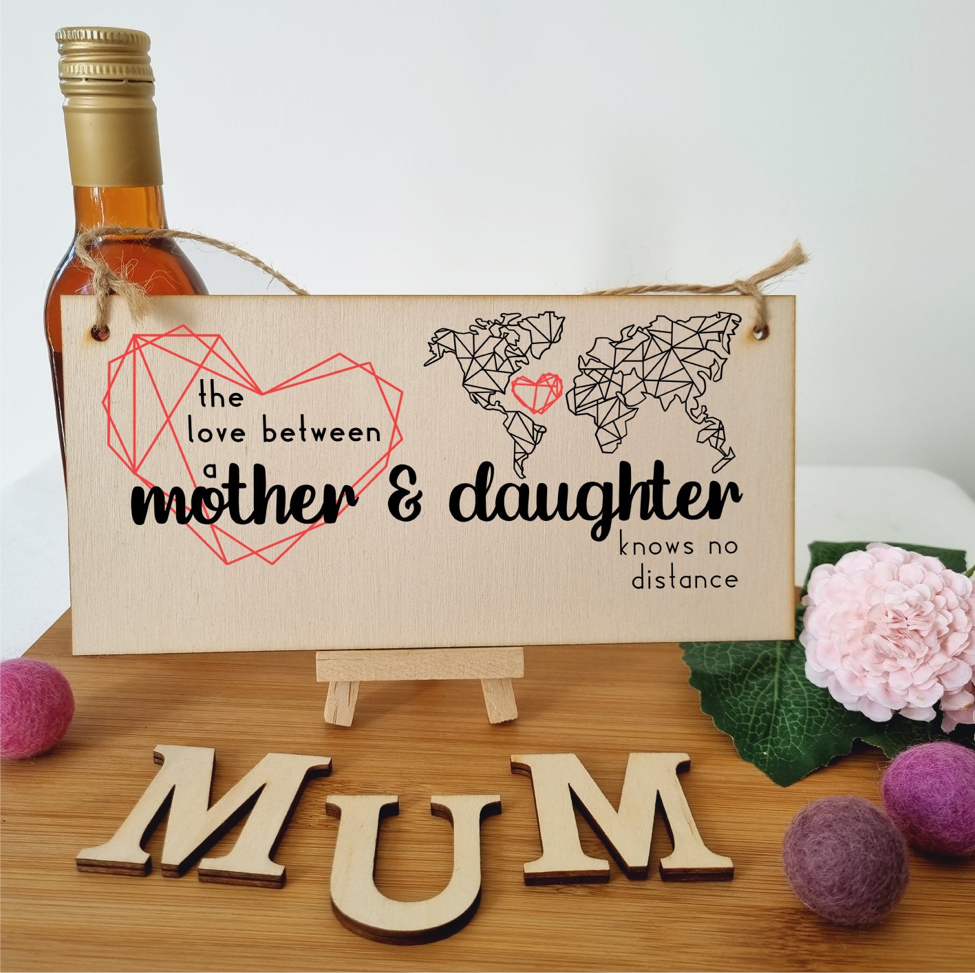 Handmade Wooden Hanging Wall Plaque Love Between Mother and Daughter Knows No Distance Mum Gift Sign Mother's Days