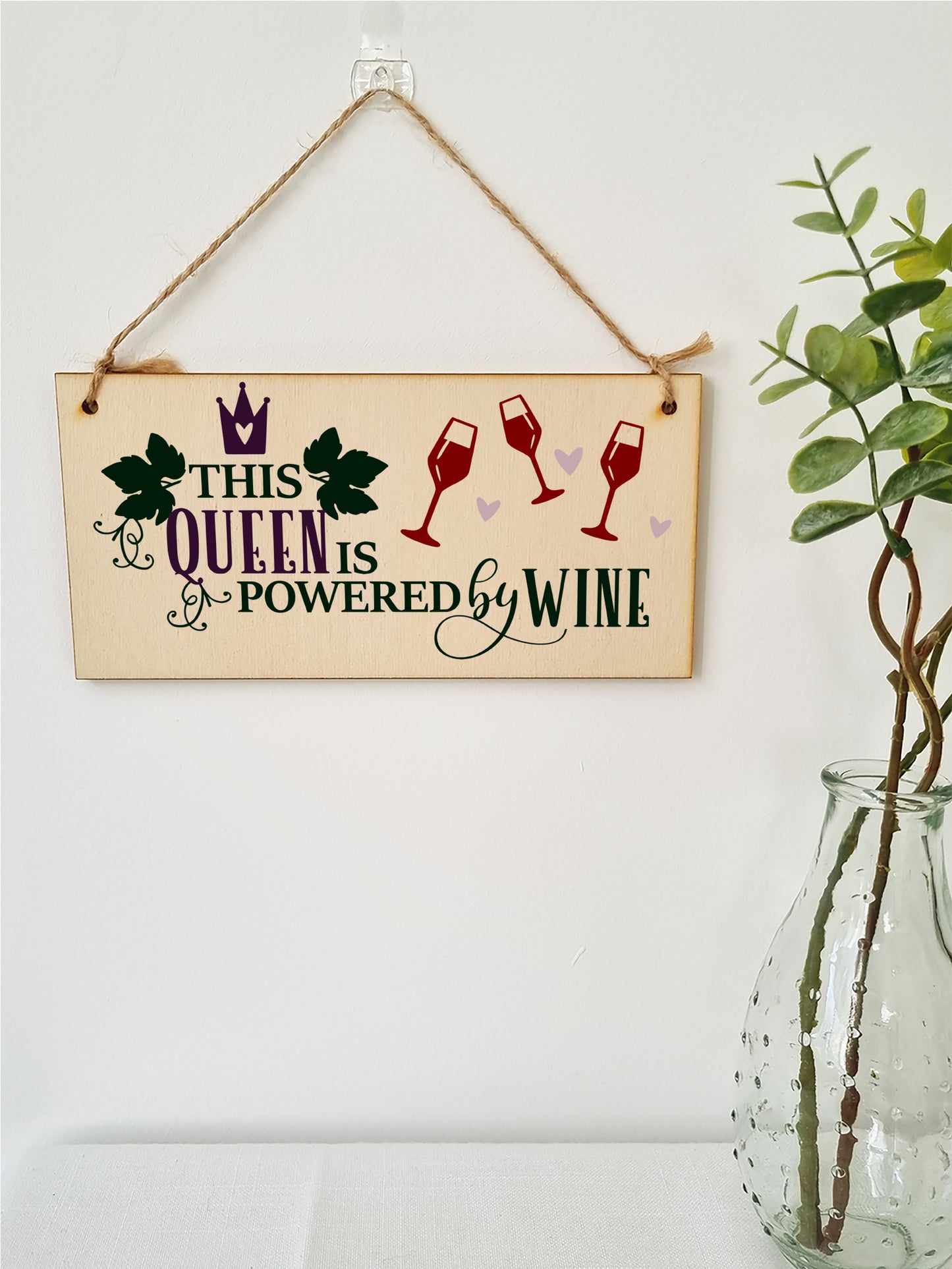 This Queen Powered by Wine Funny Novelty Handmade Wooden Hanging Wall Plaque Gift Kitchen Home Bar Sign Decoration