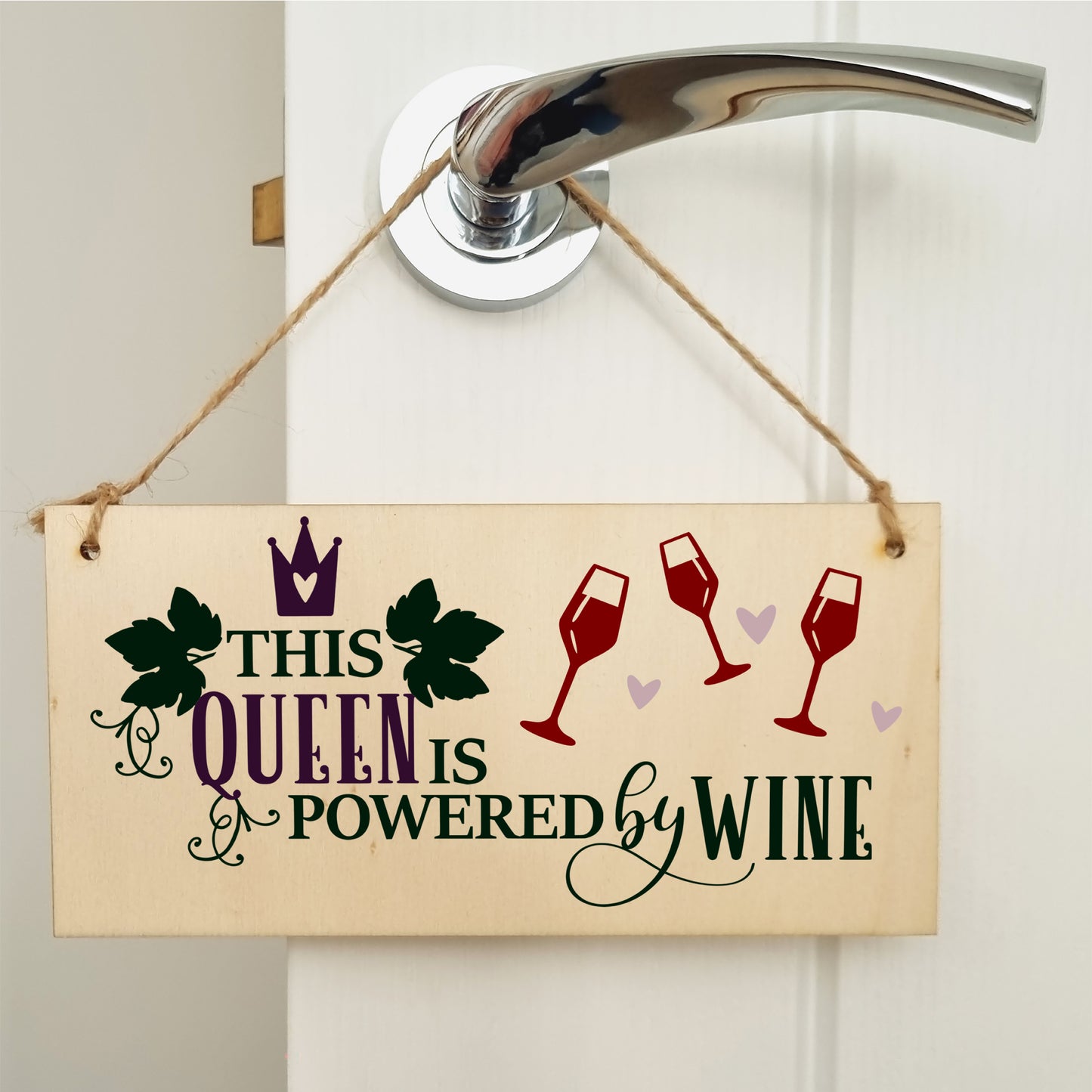 This Queen Powered by Wine Funny Novelty Handmade Wooden Hanging Wall Plaque Gift Kitchen Home Bar Sign Decoration