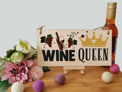 Wine Queen Funny Novelty Handmade Wooden Hanging Wall Plaque Great Friendship Gift Home Bar Sign Decoration